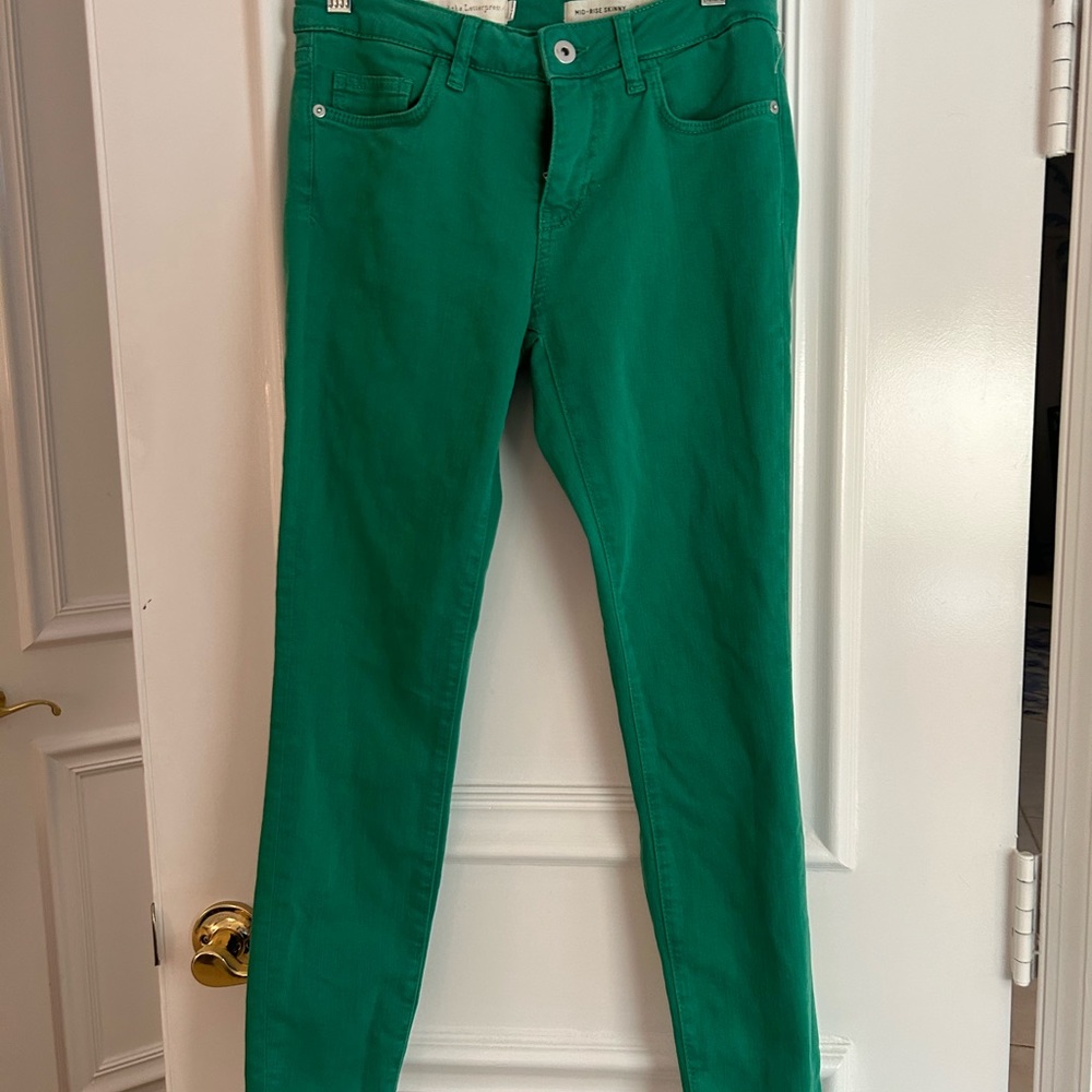 NWOT Pilcro Mid Rise Skinny Jeans 26